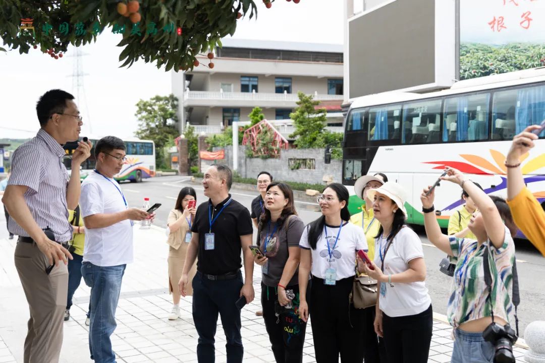 阳江市旅游协会旅行社分会参加“中国荔乡  甜美高州”高州市文旅招商推介会邀请采风踩点活动