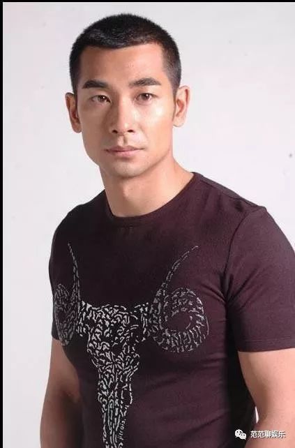 赵文卓46岁生日,娱乐圈没人送上祝福,真应了张国荣当年说的话