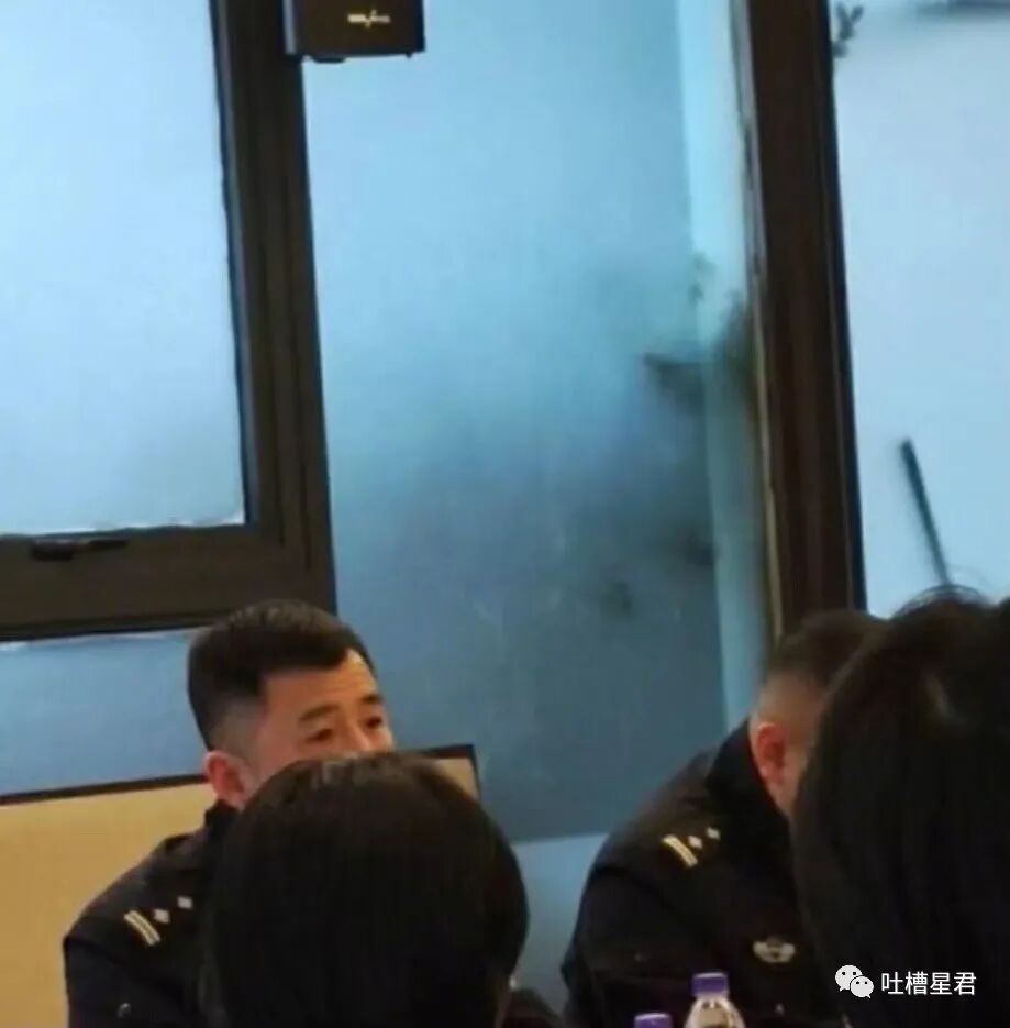 【爆笑】“这是P图还是换头啊？！”网红健身原图流出，哈哈哈哈这素颜太野了...（组图） - 4