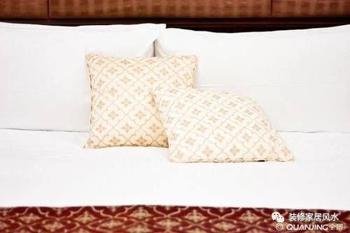卧室这几种枕头别乱用，一旦用错了，损财又不利健康