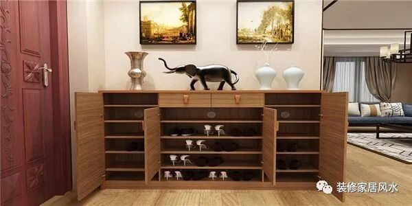 家里鞋柜万万不要这样摆放，相当于把财运赶走，难怪你家越住越穷
