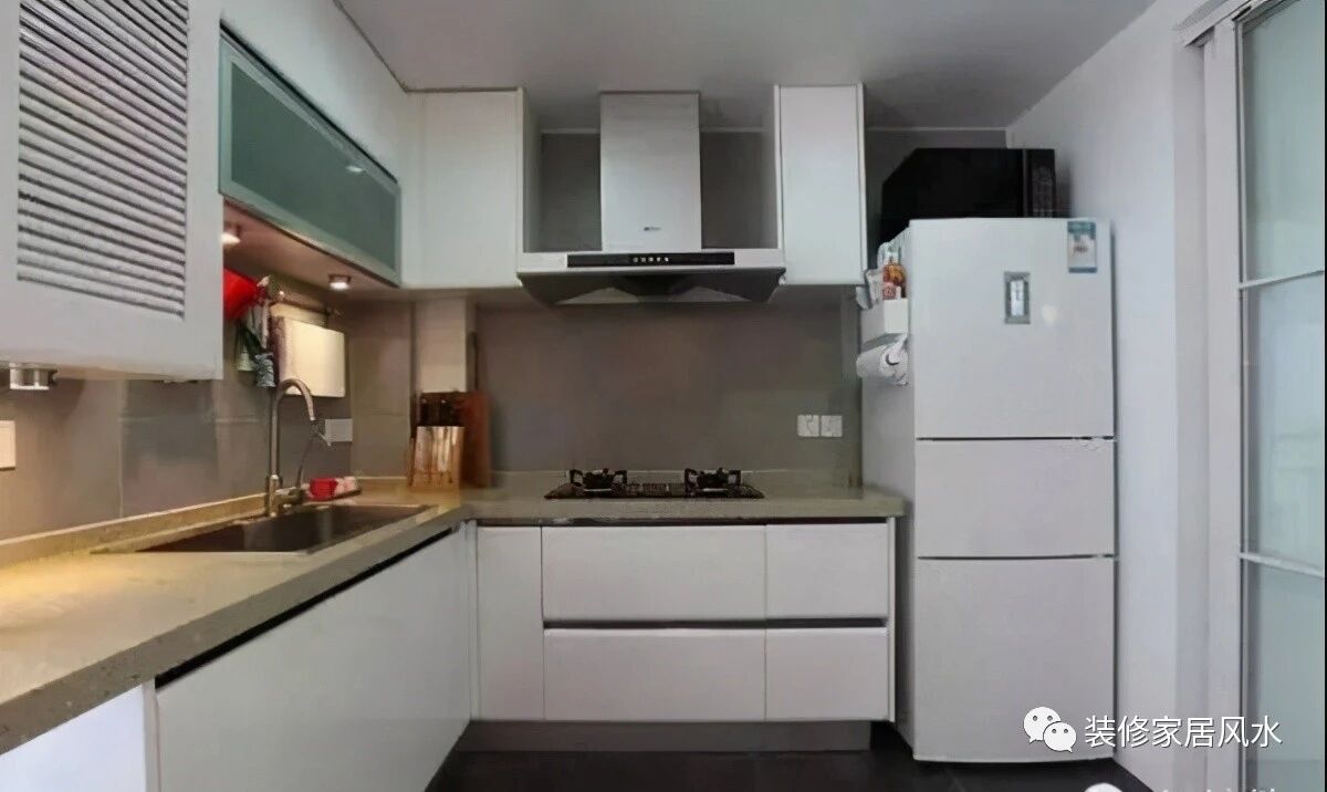 女人们不要把这些东西放在冰箱上，一旦摆错了，就会断你老公财路