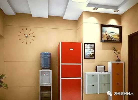 一旦冰箱上有这几种东西，你就离妻离子散，一生贫困不远了，赶紧扔掉