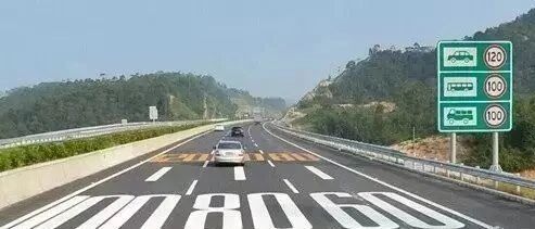 养成这几个好习惯，开车能够避免很多事故！