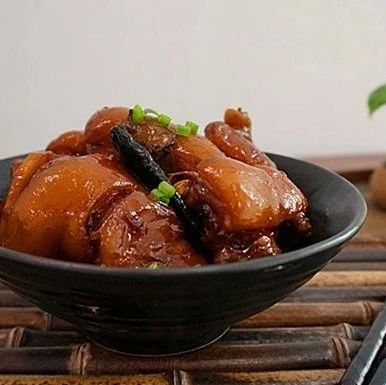 猪蹄这样做，一点不油腻，美容养颜，女生要多吃！