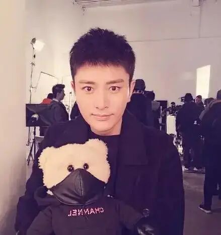 贾乃亮新女友完爆李小璐?爱情哪有输赢胜负,从来都是两败俱伤