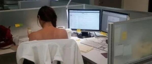 女同事在加班，相信大家都有同一个迷惑