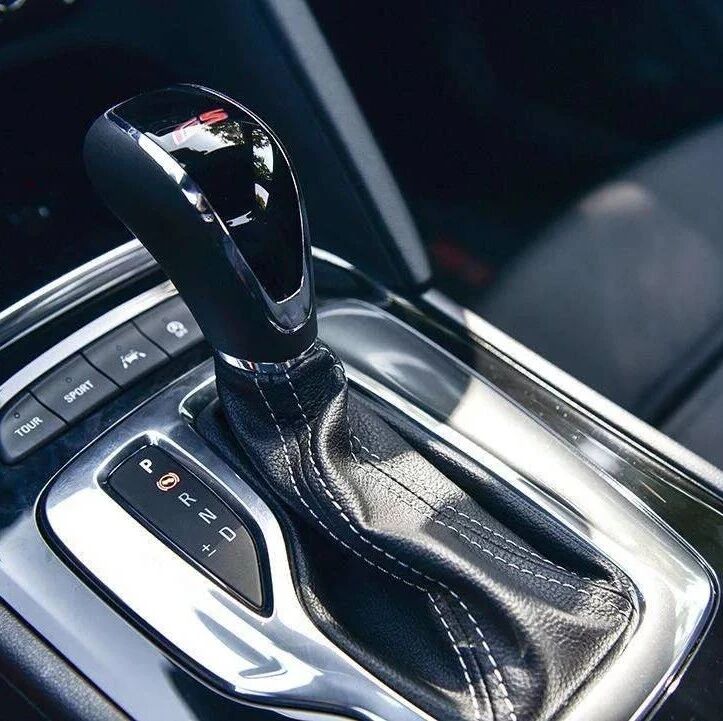 自动挡上的P、R、N、D、S、L是什么意思？教你一句口诀