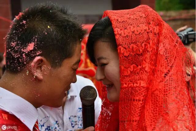 婚姻法规定：这两种人出轨，会构成犯罪，将被依法判刑