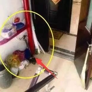 家里大门口如果放了这4物，再有钱也住穷，有钱人一看就懂！