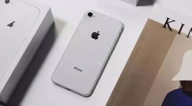 苹果iPhone8价格暴降,仅需4899?