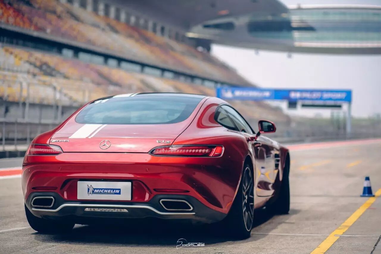 有性能就够了，可偏偏还是高颜值丨试米其林Pilot Sport新品