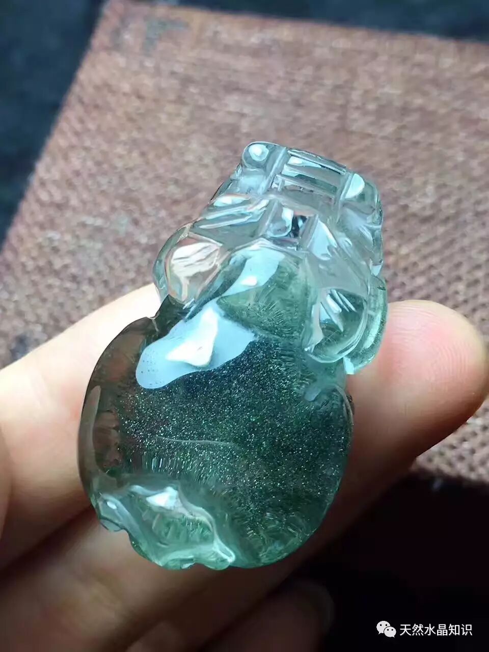 各类天然水晶以及染色、造假水晶大揭底——绿幽灵、草莓晶篇