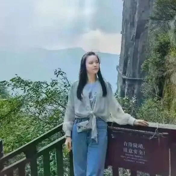 【青春语文·魏俊芸专栏】品读台阶上的父亲，理解台阶里的普通人