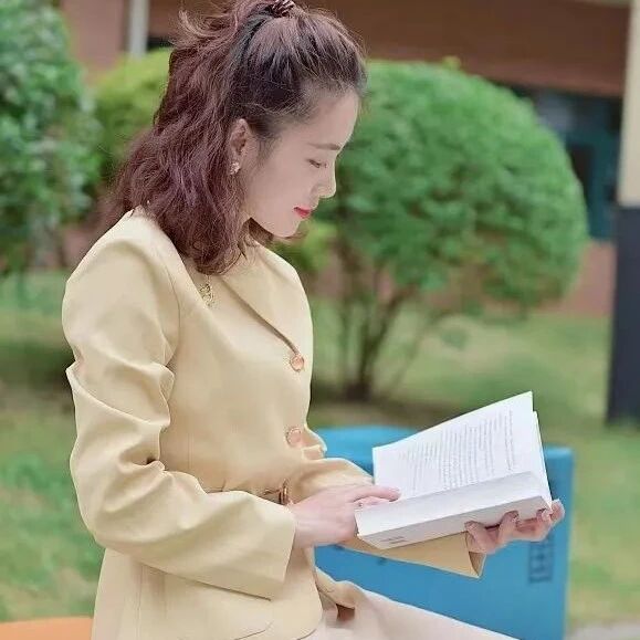 【青春语文·杨静专栏】学年复盘：心有山海，百花尽香