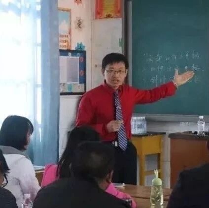 你知道有一种高效的课堂教学法叫做“一语立骨”吗？——王君青春语文名师工作室成员陈晓东讲座实录