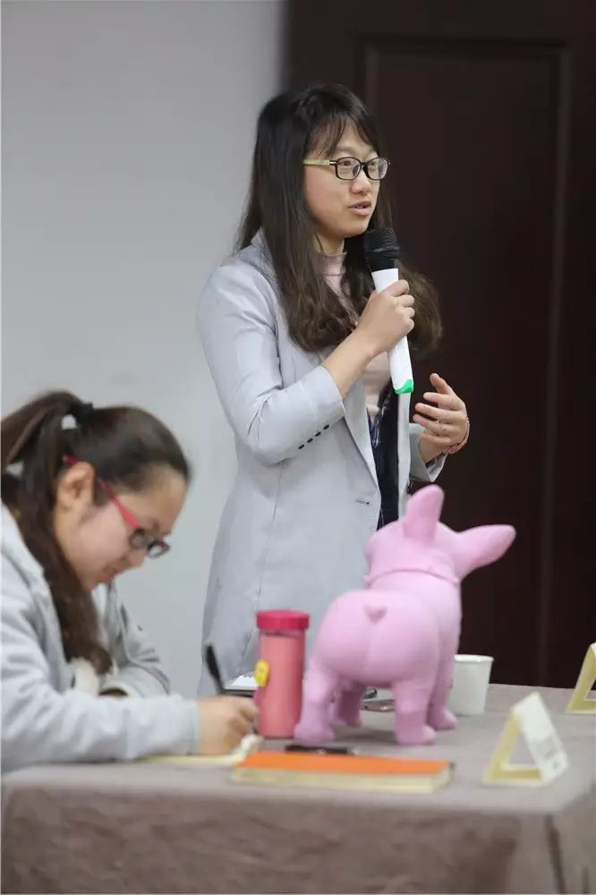 調(diào)良寵“嗅聞專業(yè)”課程開課！