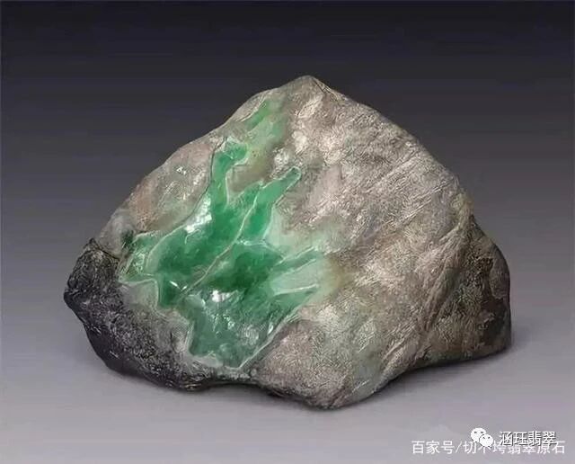 怎样理解翡翠原石的“宁买一线不买一片”？