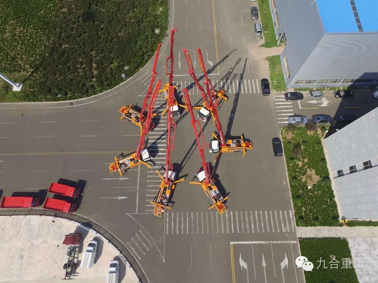 小型泵车