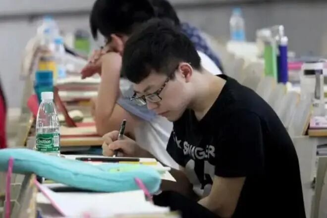 湖南省2023年复读生数量（全国2023年高考复读生或将突破200万）