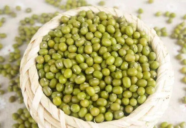 肝病患者注意，每天坚持吃4物，养肝护肝，或助你远离肝病