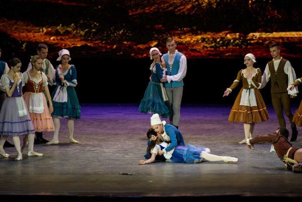 赏析|关于爱与救赎的经典浪漫主义芭蕾舞剧《吉赛尔》