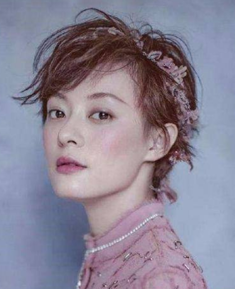 邓超当众对孙俪发飙，本以为会大吵一架，没想到孙俪用两个字化解