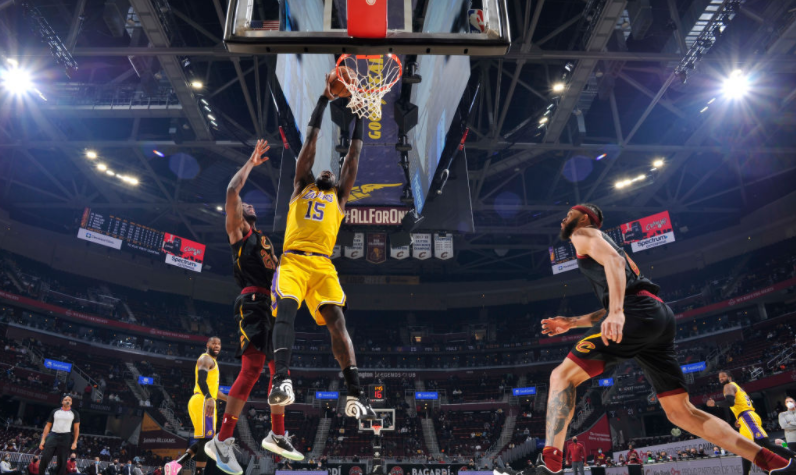 打了21场，湖人两名新援还是让人失望，逐渐被沃格尔弃用了