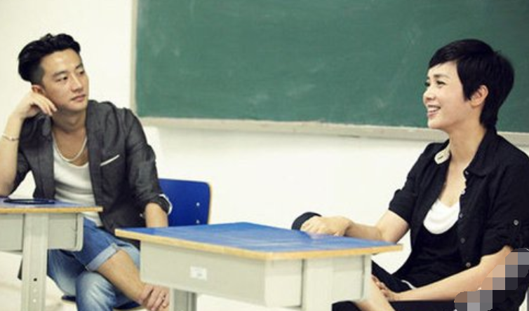 热搜#黄轩成名后被曝和大15岁蒋雯丽玩地下恋