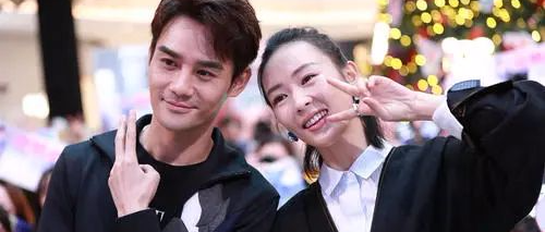 王凯童瑶聚餐被拍，两人动作被质疑太亲密，女方已结婚两年