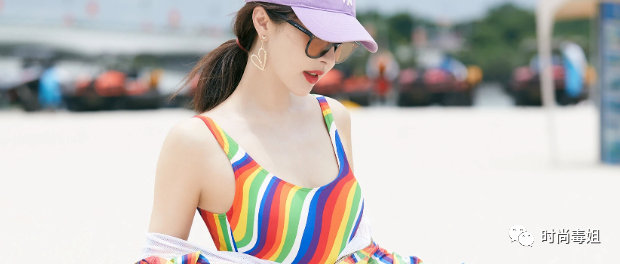 李菲儿凡尔赛发言，穿彩虹服秀火辣身材，瘦成麻杆依旧焦虑