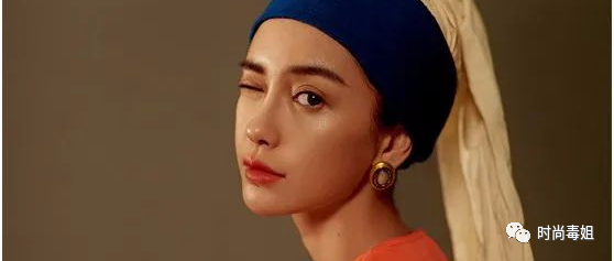 Angelababy致敬名画化身画中人！蓝色包头巾、青花瓷裙大获赞美