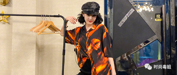 迪丽热巴偏“男相”五官又美又man！穿印花衬衫搭工装裤帅到爆表