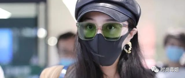 范冰冰一改往日风格，不走御姐路线改走女团风，西装+短裙好清新