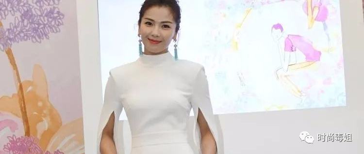 刘涛穿一身白像被套在纸盒子里面，网友：幸好她脖子够长