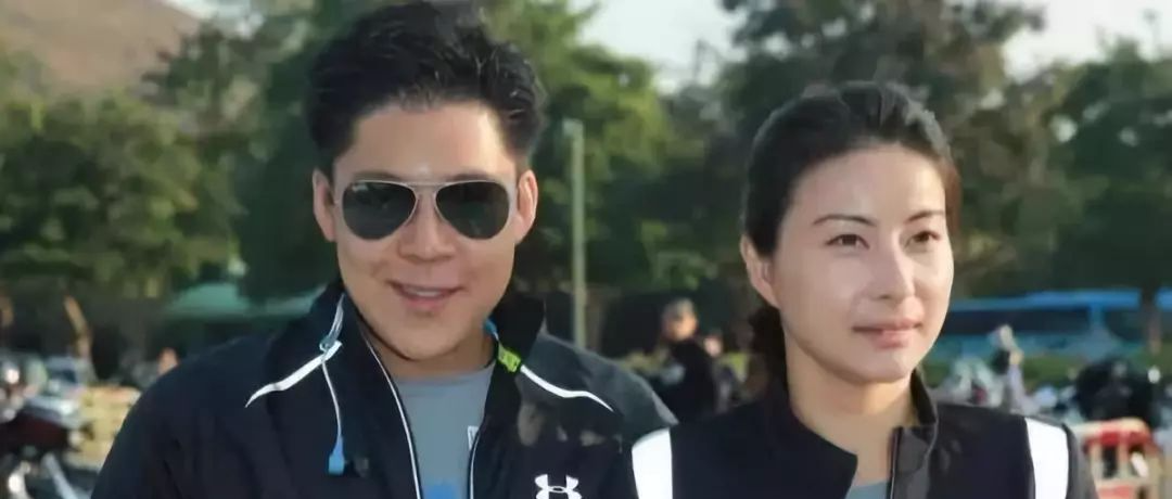 郭晶晶终于炫富了，高调起来连李湘都害怕，豪门和土豪的差距太大!