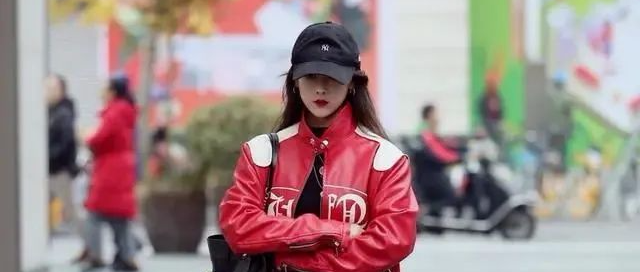 雪地靴失宠了，这几款“鞋靴+裤装”组合更受欢迎，保暖又显瘦