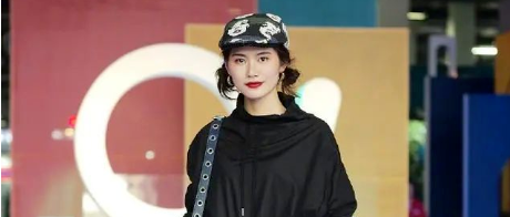 还穿什么牛仔裤？这条“绒绒裤”才是深秋扛把子，高级时髦又显贵