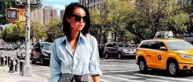 “百褶裙”要退位了，今秋流行的是“信封裙”，配对鞋子巨好看