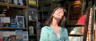 早秋建议大家多穿“万能裙”，温柔又高雅，不论胖瘦都能穿