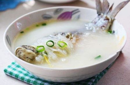 十月萝卜赛人参，但吃法有讲究！吃萝卜不加点它，等于白吃~