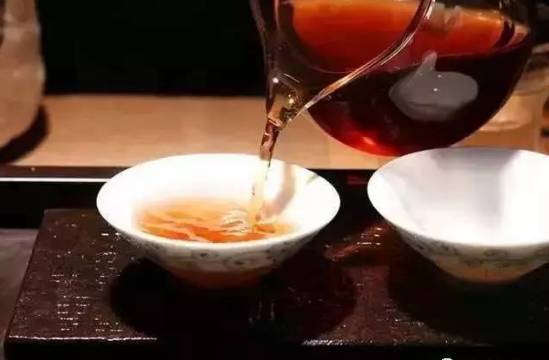 我爱上了黑茶，是因为我想健康的生活