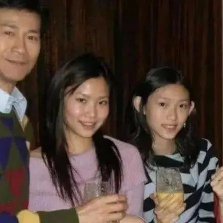 郑少秋的4个女儿,同是一个爹差距却很大,网友:太残酷了