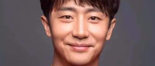 黄轩的家庭背景令人咂舌，难怪跟扫黑 决战女主角分手