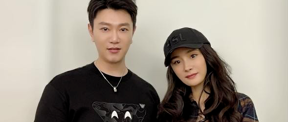 杨幂新恋情曝光？与神秘男相识5年合影颇多，男方多次甜蜜表白