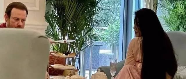 39岁范冰冰被偶遇！穿睡袍和男友人喝下午茶，近照无名指钻戒瞩目