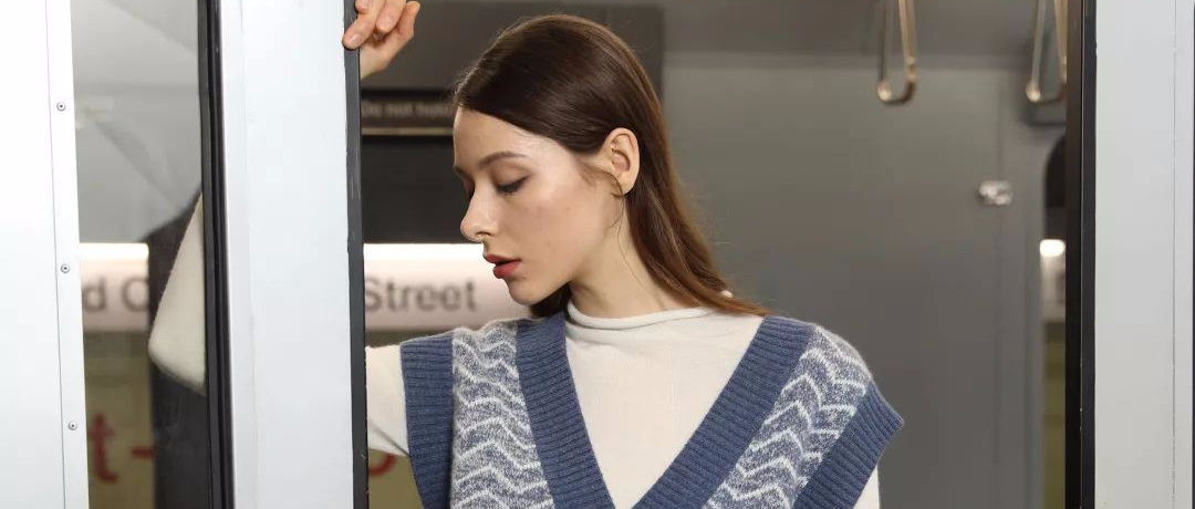 换季不会穿？Get 秋季最新穿搭，做最in女孩！