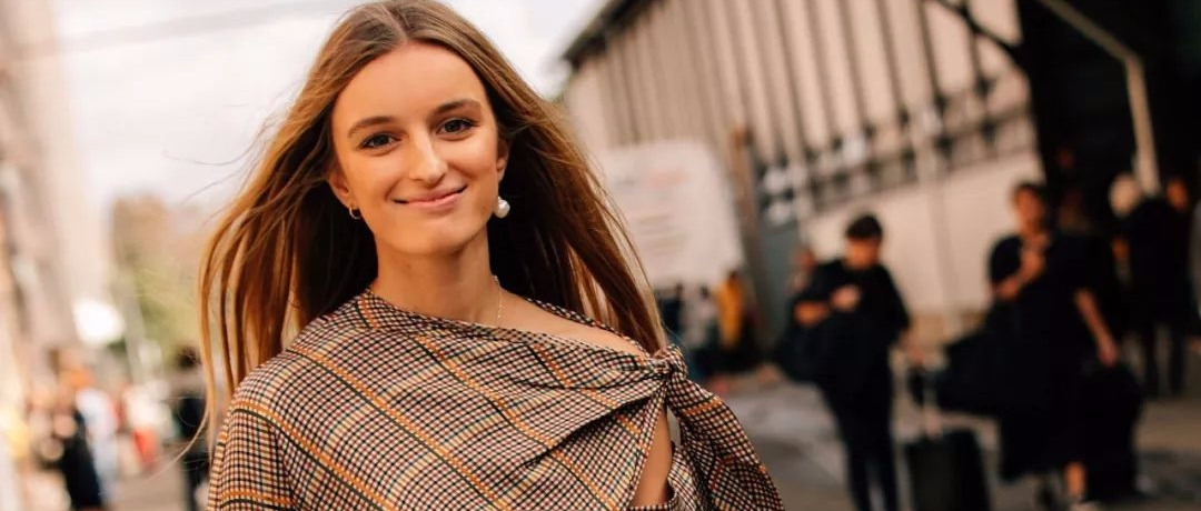 衬衫+奶奶裤=秋天超慵懒时髦风