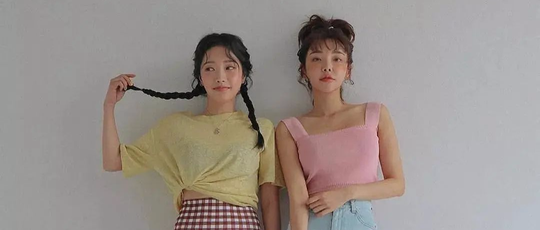 针织衫我爱惨了 ！2020年这么穿 ，流行爆了 ！