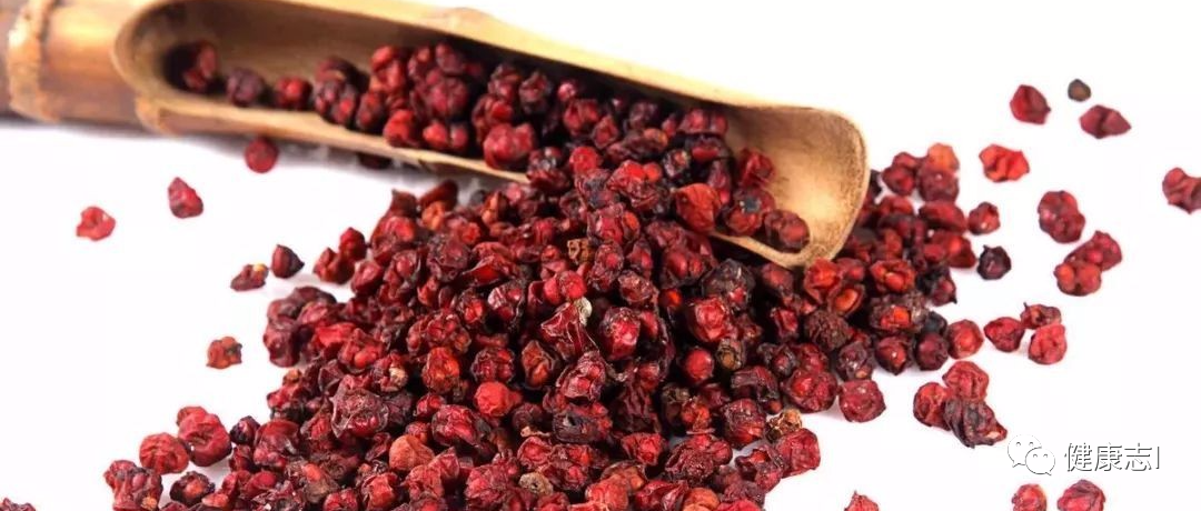 中医养生：肺热咽痛？这4种中药泡水喝，清肺化痰，利咽开音